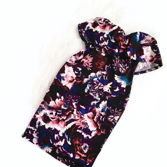 bebe Dresses & Skirts - bebe | midnight floral ruffle crepe cocktail dress